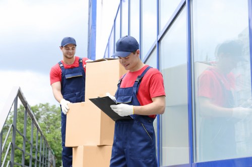 Local removals support for homes and flats in Edgware