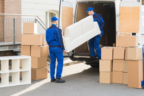 Packing boxes and moving supplies in Edgware for home relocation